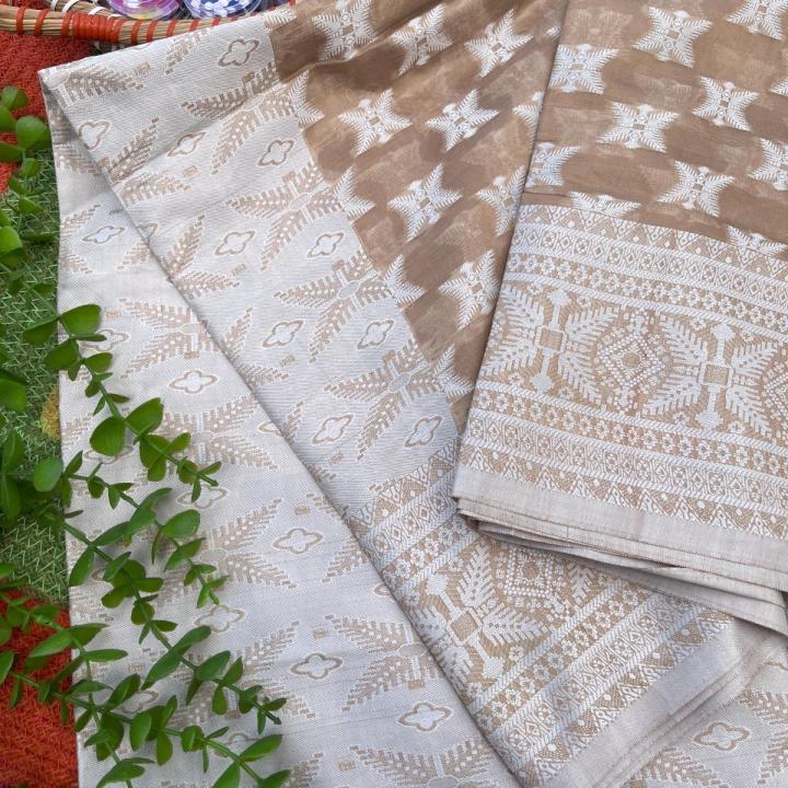 Kolmi Saree